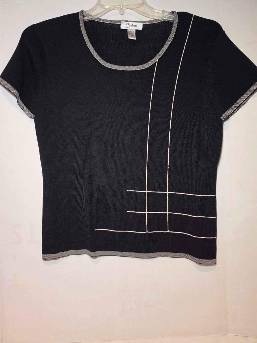 Carducci Women's Vintage black minimalist short-sleeve sweater